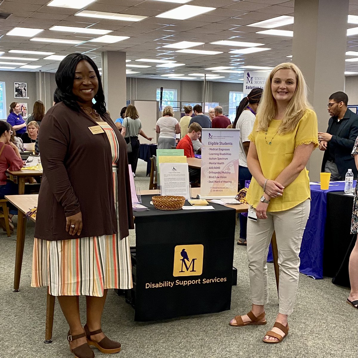 MontevalloDSS's tweet photo. Another freshman orientation day in the books and DSS staff were on hand to meet and welcome another group of new Falcons! #MontevalloAccess #YouBelongAtMontevallo https://t.co/26TOaWjKup