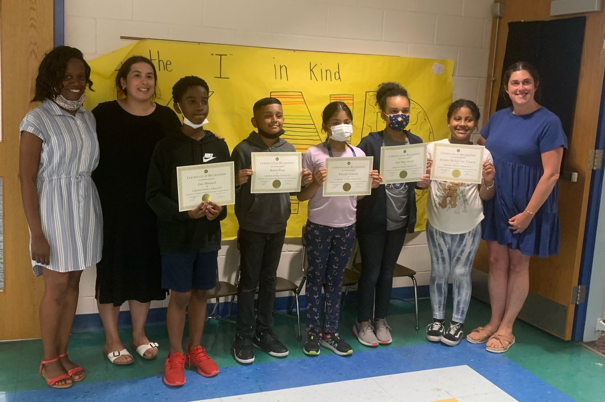 MsRiveraESL's tweet photo. Thank you Mr.Ali for recognizing the hard work of our 4th graders on their DEI Showcase Project @25Lafayette @WTSD_DEI @ms_whalen25 @mrs_wedderburn @MrsVoorheesGr4 #lionpride #challengeforchange https://t.co/wahuSjGxVS