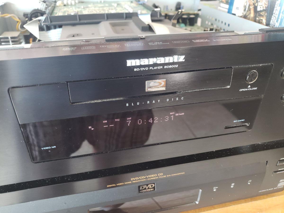 Extremely dusty but working Marantz BD8002! Internal fan was