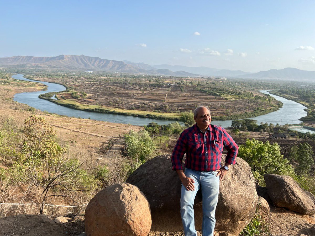 Knowledge is like water ,

Where it flows 
There it grows 

@narendramodi @CollectorBhopal @BishanNaula @mygovindia @elonmusk @savewaternaula1 @nwmgoi @ErikSolheim @ianuragthakur @MissionPaani @AmritMahotsav @amrut_MoHUA @Secretary_MoHUA #water #knowledge #riverfire #necklace