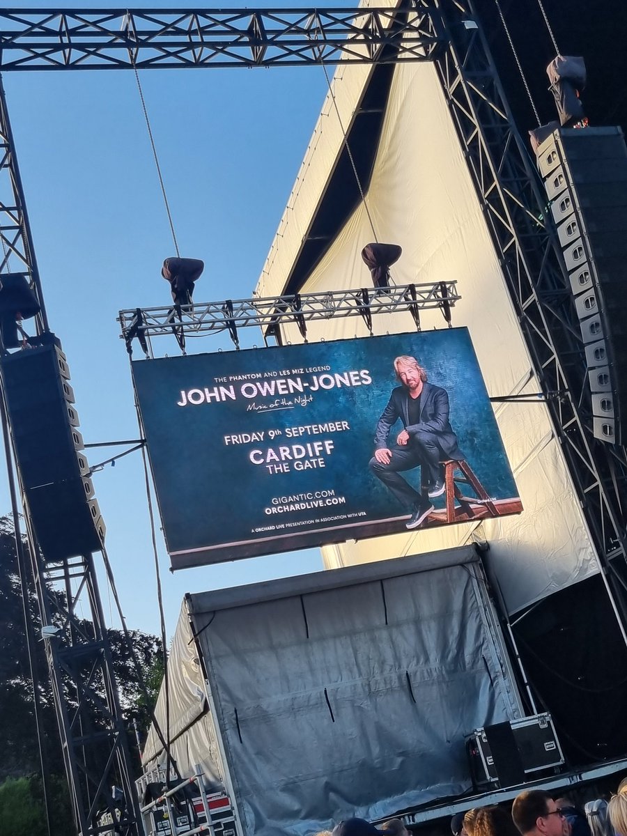 You’d better be quick mate there’s only 399 seats left and it’s a four hundred seater RT <a href="/TheNathanJames/">Nathan James</a>: Booking this!
<a href="/johnowenjones/">John Owen-Jones</a> 👍👍👍👍👏
