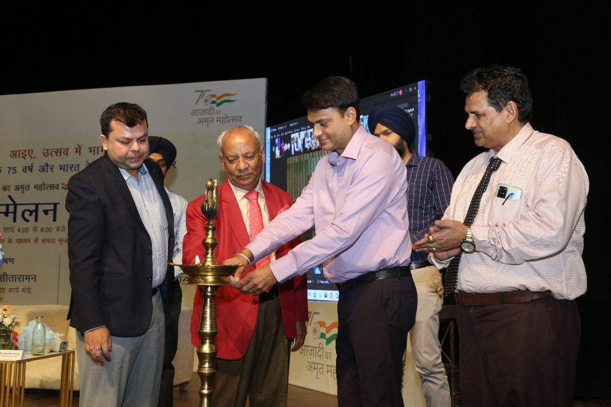 DIPAMevent's tweet photo. DIPAM, Ministry of Finance celebrated "Azadi Ka Amrit Mahotsav" today from 4:00 PM in 75 cities across India.  Conference underway at Chandigarh. #DIPAMCelebratesAKAM #AmritMahotsav #FinMinIconicWeek #DIPAMIconicDay https://t.co/1MEeHxavQ7