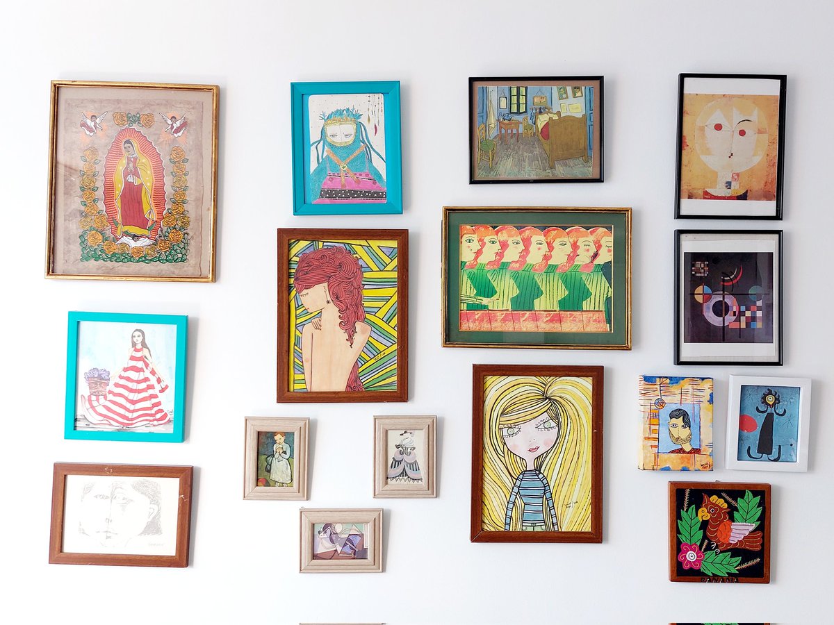 This is a small part of who I am, I love pictures, Mexican culture, Klee, Kandinsky, Miró, Vagogh, Picasso, Guayasamin, Serigraphy, the art of many Latin women, Powerpaola, Maria Luque, La Watson, watercolor, scraps of cloth. Happy Friday friends. 💜🌹💜🌸💜