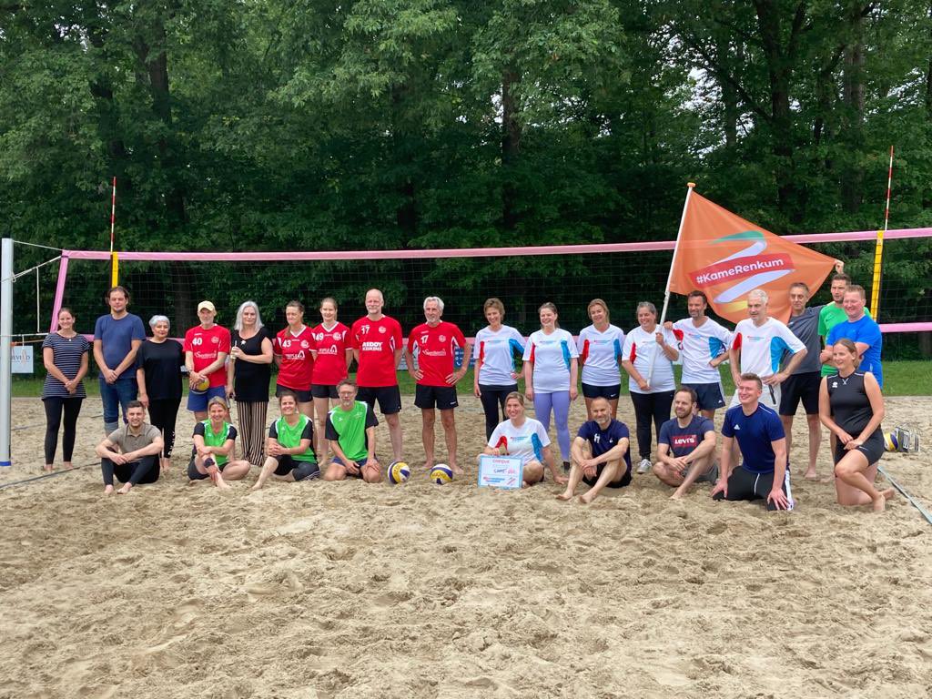 En dat alles voor het goede doel 👉🏼 <a href="/BvdGF/">bfhd vdgf</a>. Met elkaar is er €800,- opgehaald voor deze stichting 🤩 #KameRenkum #wkvolleybal2022 Dank aan alle deelnemers en @NuovoVolleybal voor het beschikbaar stellen van de velden en de gezamenlijke organisatie.