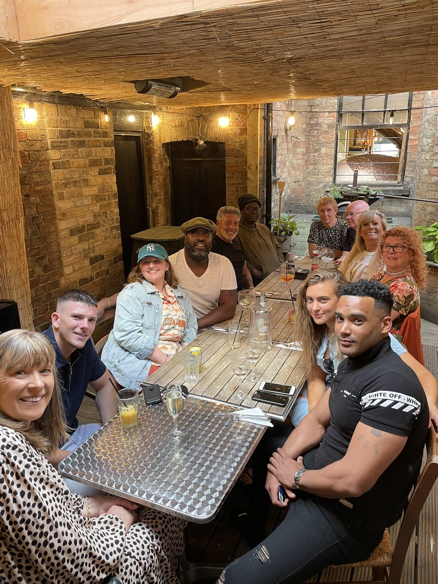 Celebrating the end of filming with a meal at Mamma Concetta with our trustees and working partners! Cheers all! 🥂

#BringingBedfordshireTogether2022 #bandofbrothers #mentalhealth #menheal