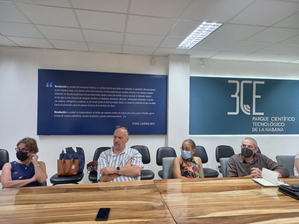 PCTHabana_3CE's tweet photo. Se desarrolló en la tarde de hoy un importante Intercambio de trabajo para incubacion de proyecto I+D+i con el objetivo de fortalecer alianzas de trabajo con el @CubaMES Asistieron representantes de @CIH_Cuba #DMarcoSA #Infomaster #ASET y #ENSET.
@universidad_uci @MINCOMCuba https://t.co/TyA7bRuTK0