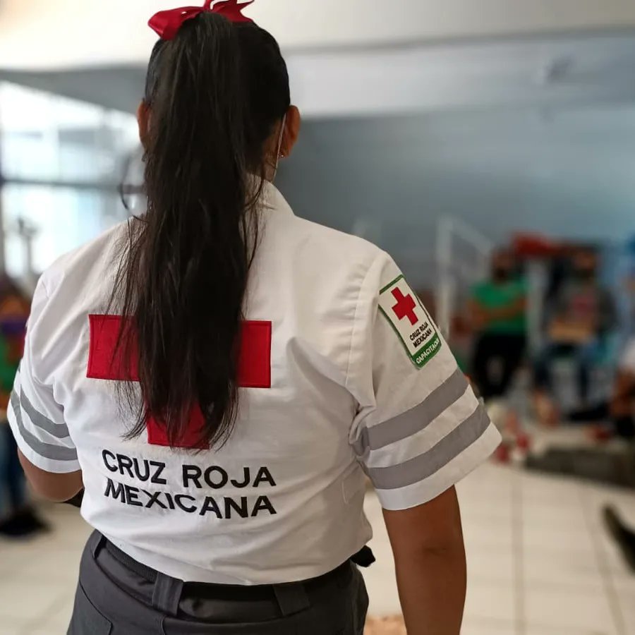 CruzRojaCamp's tweet photo. #Gracjas al CECyTE Campeche por abrirnos sus puertas 🤗 nuestros voluntarios pudieron platicar con alumnos y maestros sobre la historia de nuestra institución así como nuestra misión, además de #PrimerosAuxilios y sobre la carrera de Técnico en Urgencias Médicas que impartimos. https://t.co/s1jf2hqdIA