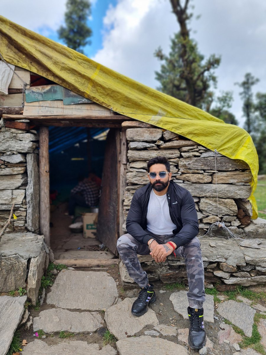 Nitinba19931795's tweet photo. The best views come after the hardest climb.
#Mountain #Mountains #Mountainbike #mountainbiking #nature #NatureIsCalling #naturelovers #NatureBeauty #NaturePhotographyDay #natureguy #trekking #Trending #TrendingNow #Viral https://t.co/zJp3mpYMOJ