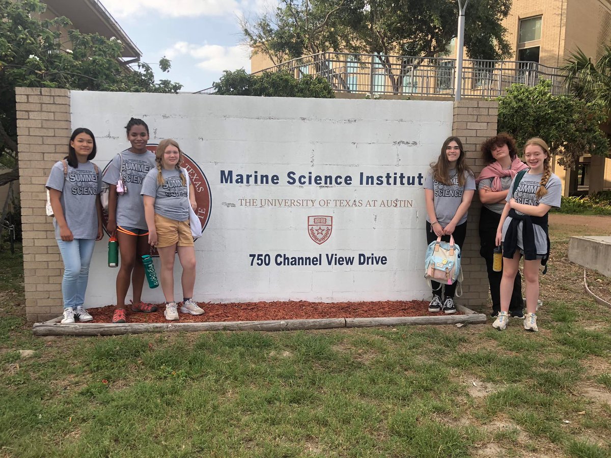 KSGirlScouts's tweet photo. Troop 40955 is kicking off their summer with a trip to Texas! These Cadettes used their cookie funds to attend the University of Texas Marine Biology Ocean Warriors camp, earn badges, and visit new destinations!
#KansasGirlScouts #GSKH #KSGirlScouts #gsCamp #gsDestinations https://t.co/VqgX7F5v4x