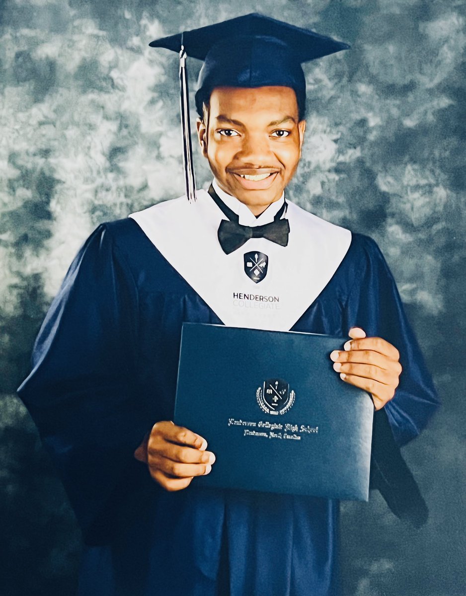 TeamWhit's tweet image. Wow, wow, wow! Where has the time gone? Can’t believe Jaedon is about to walk across the stage tonight at 6 as a High School graduate. So much has happened, so many milestones. Our little boy is a young man. Congratulations, son. We love you and are very proud of you.

#MyGuy