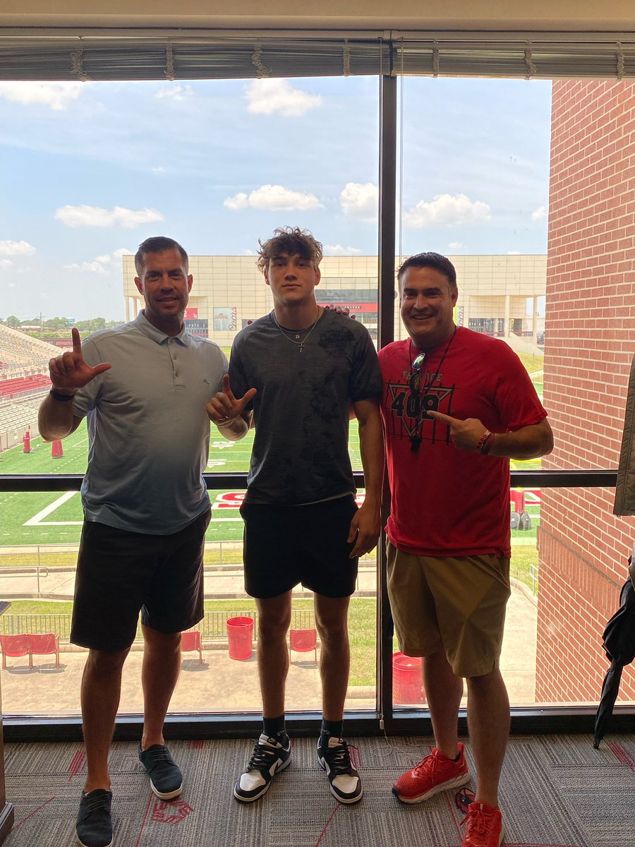 Ashton Schumann tweet media