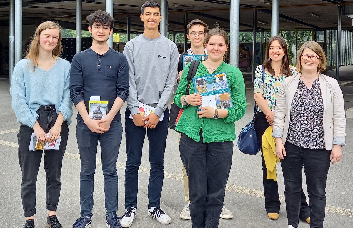 LyceePavie's tweet photo. 5 lycéens du @LyceePavie primés (dont la première au niveau académique) au concours de latin ARELA Bretagne sur le thème des dieux et des hommes. Félicitations 👏👏👏 https://t.co/ZYNie5tkUs