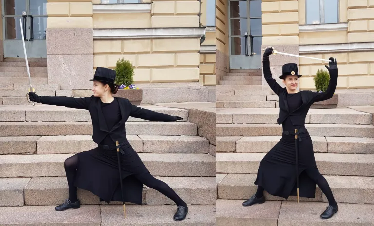 Finlandiya'da doktora mezunlarının giydiği elbise:

Şapka bilgiyi ve bilimsel araştırmanın özgürlüğünü.. Kılıç araştırmacıların özenli, titiz ve doğru araştırma için verdiği mücadeleyi simgeliyor..