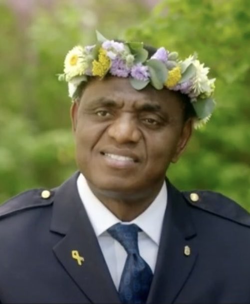 Skickar en personlig inbjudan till dig om mitt sommarprat i P 1 den 15 augusti!  Jag tar dig på en resa in bakom Kumlaanstaltens höga murar och livet.Det handlar även om hopp, hopp om varje människa. Om hur hoppet lett mig genom min egen resa, om flykten från Kongo till Kumla