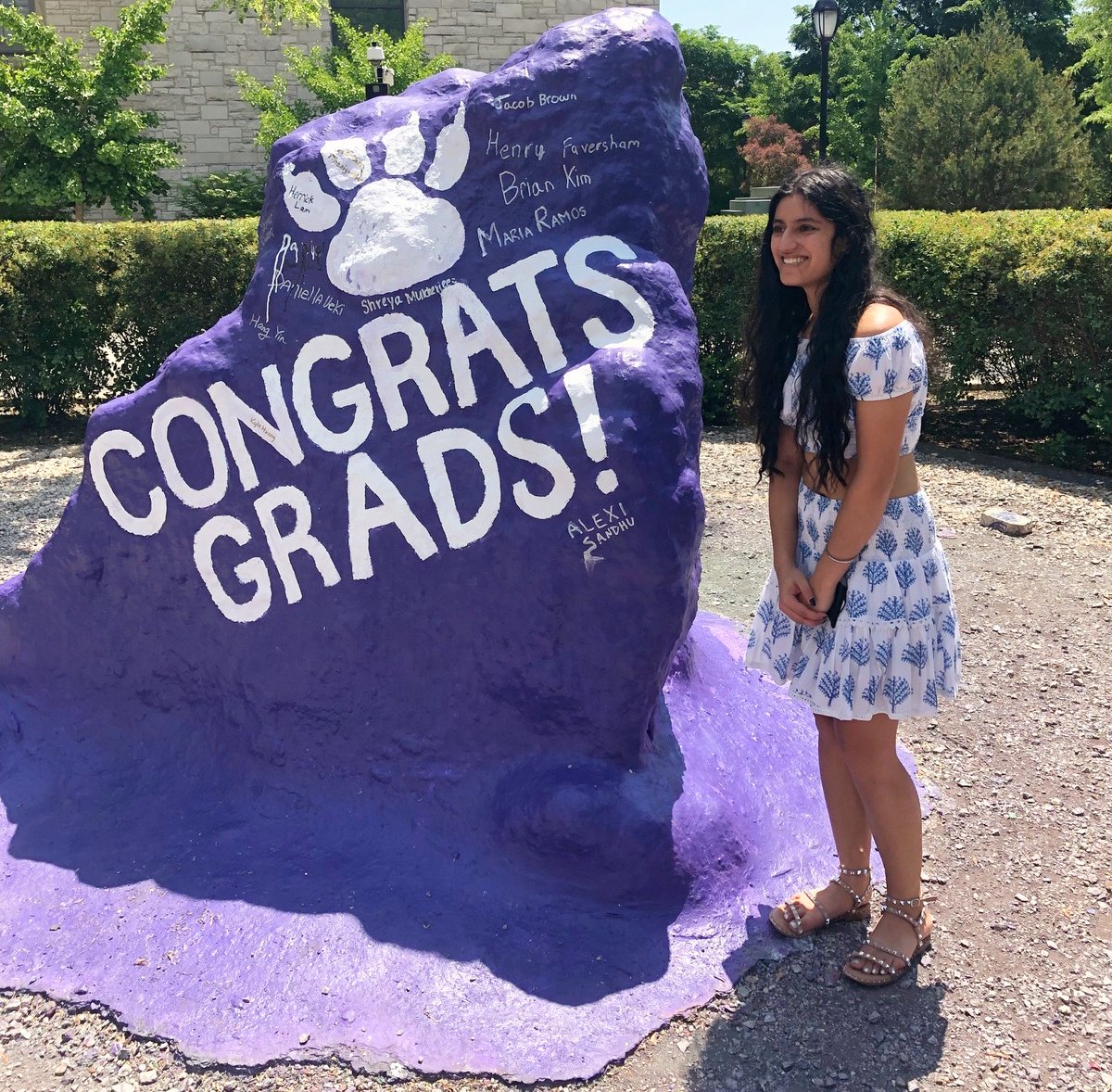 Ahead of Commencement, members of the Class of 2022 leave their mark on the Rock. 💜🎓 

#NU2022 x <a href="/NUAlumni/">Northwestern Alumni</a>