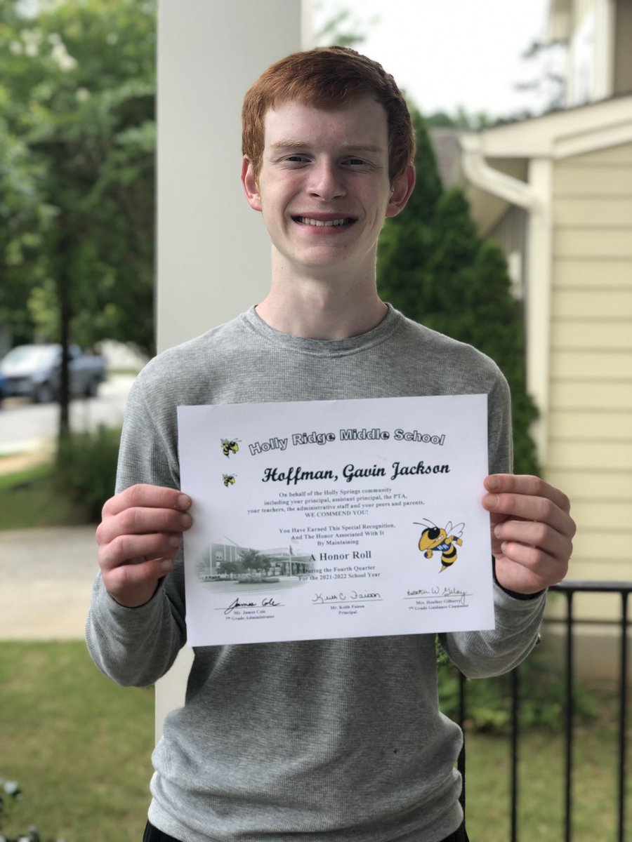 StrongCenter27's tweet photo. Congratulations @Gavin_Hoffman15 
A honor roll @StrongCenter4Ex @StrongCenter27 #studentathlete #workhardplayhard https://t.co/Lv3E8m4gTy