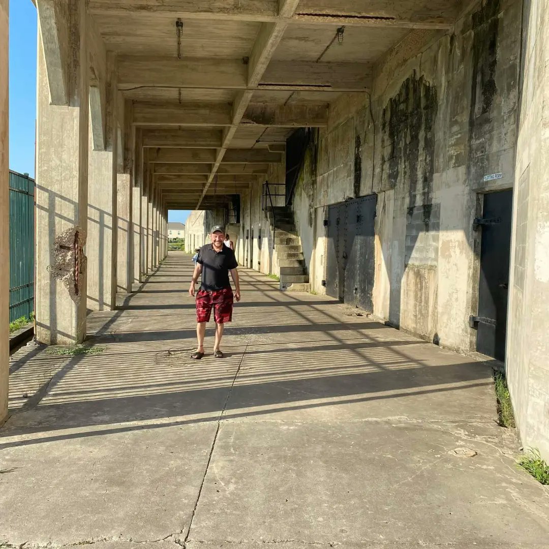karstenrivas's tweet photo. Fort Travis Seashore Park es también el histórico Fort Travis , un sitio militar de 60 acres con búnkeres. El parque está ubicado en Bolivar Point , en el extremo oeste de la Península de Bolívar en el condado de Galveston , Texas . https://t.co/SE29xXhcGF