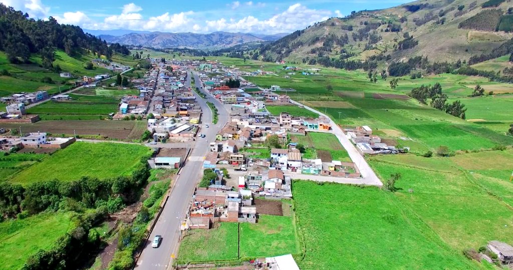 La conectividad de los moradores de las comunidades asentadas a lo largo de las vías Calpi – Terminal EP Petroecuador y “Y” de Rumipamba – El Arenal mejorará, ya que estos corredores ahora son parte de la Red Vial Estatal.
#EcuadorDeLasOportunidades