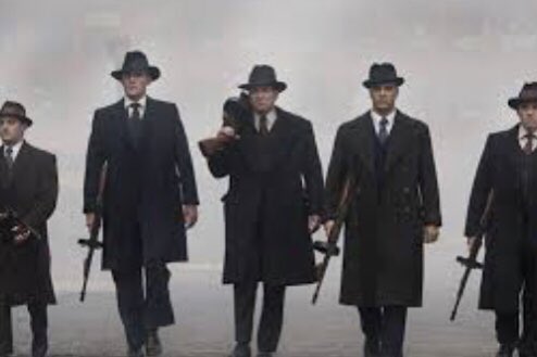 Georgia35476424's tweet photo. #loveIsland Davide’s mafia army coming to kill Luca https://t.co/tSmhdcuqwg