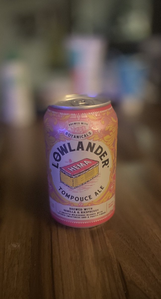 Guppie19833's tweet photo. #Netflix filmpje kijken, maar welke? #Hustle een simpele film met Adam Sandler over basketbal of #Venom2 Let there be carnage. Of beide. 😂  en dan is ff kijken of dit biertje wat is @LowlanderBeer #Tompouche #ale https://t.co/1TAtkfVn8a