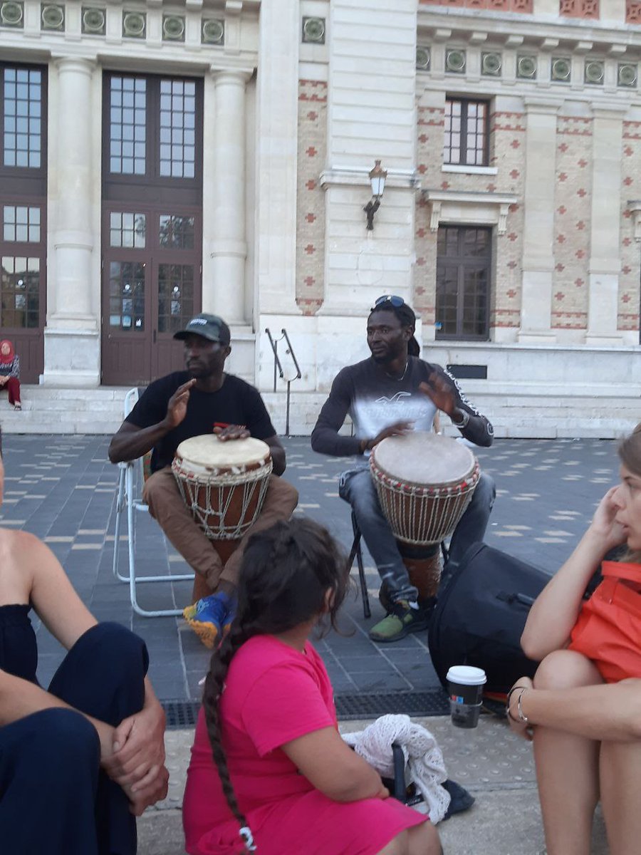 ✌️ Rassemblement festif des trois circonscriptions niçoises pour cette fin de campagne de 1er tour

🗳 Dimanche, mettons l’écologie et le social au second tour. Un autre monde est encore possible.

#Nice06 #Circo0601 #NUPES #legislatives