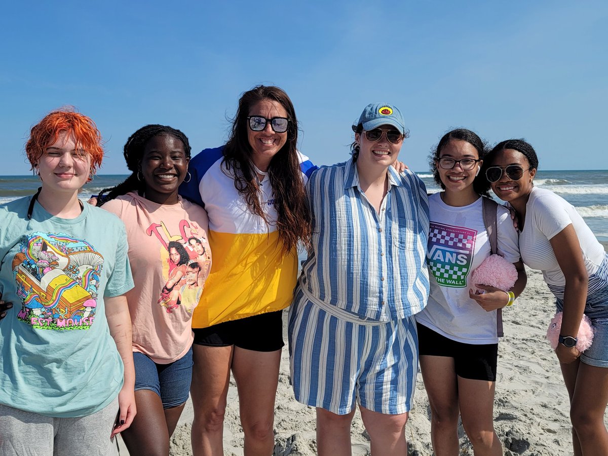 Our StuCo is better than yours!!! Thanks to our helpers that hosted the scavenger hunt and rec games for our seniors! #Classof2022WildwoodTakeover