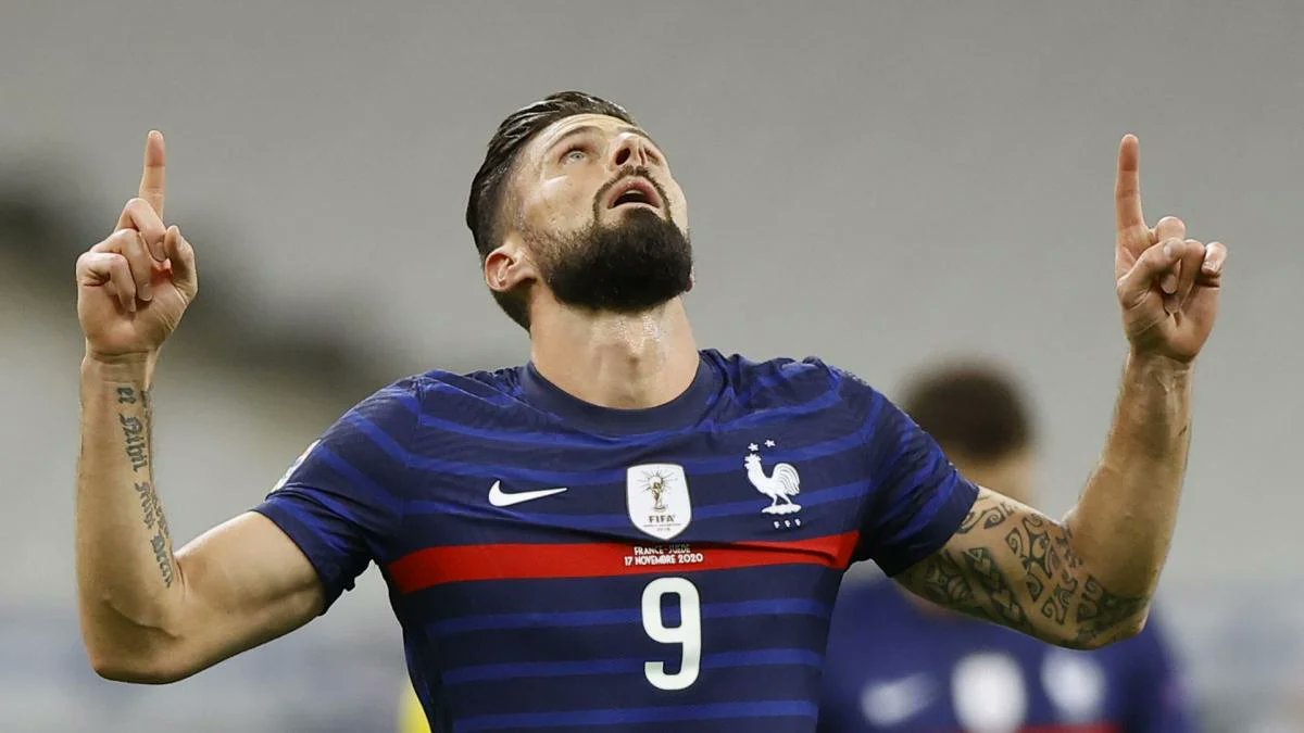 AFCTQ's tweet photo. Top 3 des mecs qui manquent à l'équipe de France pour gagner cette Ligue des Nations #AUTFRA #Giroud https://t.co/1kdQcUezHK