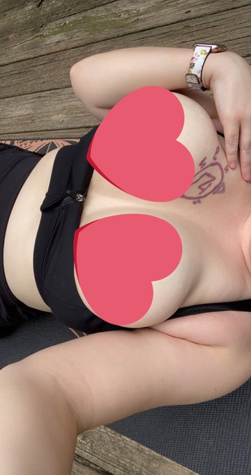 Fansly is on sale through the weekend! $5 for all content! https://t.co/vFP0KZxbBV #hucow #Fansly #lactation<a href="/tag/lactation"class="tags"><span>#lactation</span></a><a href="/tag/hucow"class="tags"><span>#hucow</span></a><a href="/tag/fansly"class="tags"><span>#fansly</span></a>