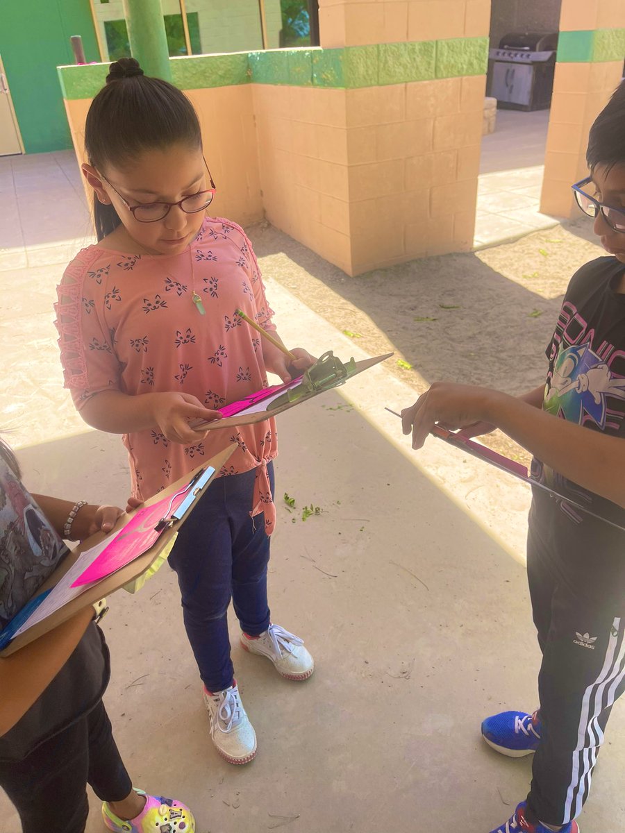 CHerrera_HHES's tweet photo. Summer school β
. These hornets did their BEST all week and enjoyed it too! Fun in the sun βοΈ and context clues π΅οΈββοΈ Quiz-Quiz-Trade in 3rd grade #TeamSISD #ConquerFromWithin https://t.co/2DB91QkNzl