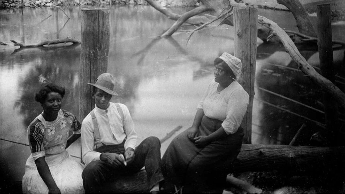 nehistorical's tweet photo. Today is #Juneteenth—a day commemorating African American freedom, culture, and achievements. It is also a day to reflect on the lives of the black Nebraskans who have shaped our state during times of beginning and injustice. 

Click here to learn more: https://t.co/tsAVVvN479 https://t.co/XmGlm6Aiyw