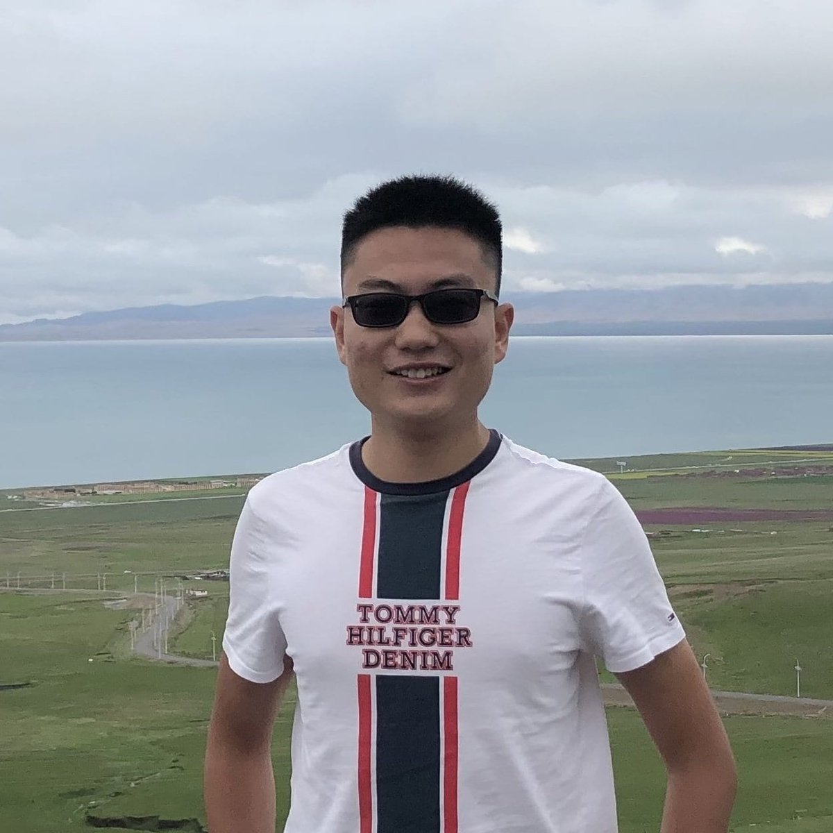 Our graduate student Zirui has been chosen to receive the Julia S. and Edward C. Lee Memorial Fellowship. He is the second-year student studying III-V quantum dots. Congratulations!