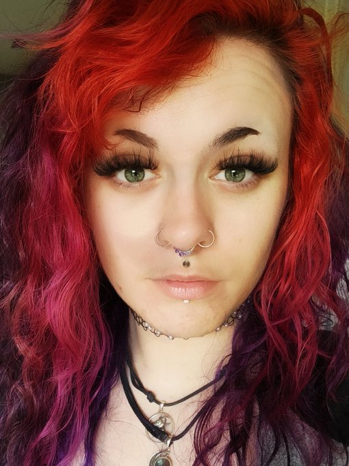 Went out and got my lashes done and just, wow 😍 Why didn't I do this sooner is all I can ask myself https://t