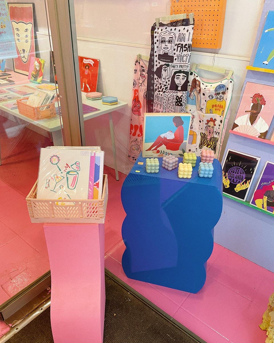 ByMinnieAng's tweet photo. In love with this curated art shop in Barcelona 😍😍😍 https://t.co/qxEo1ZLAVh