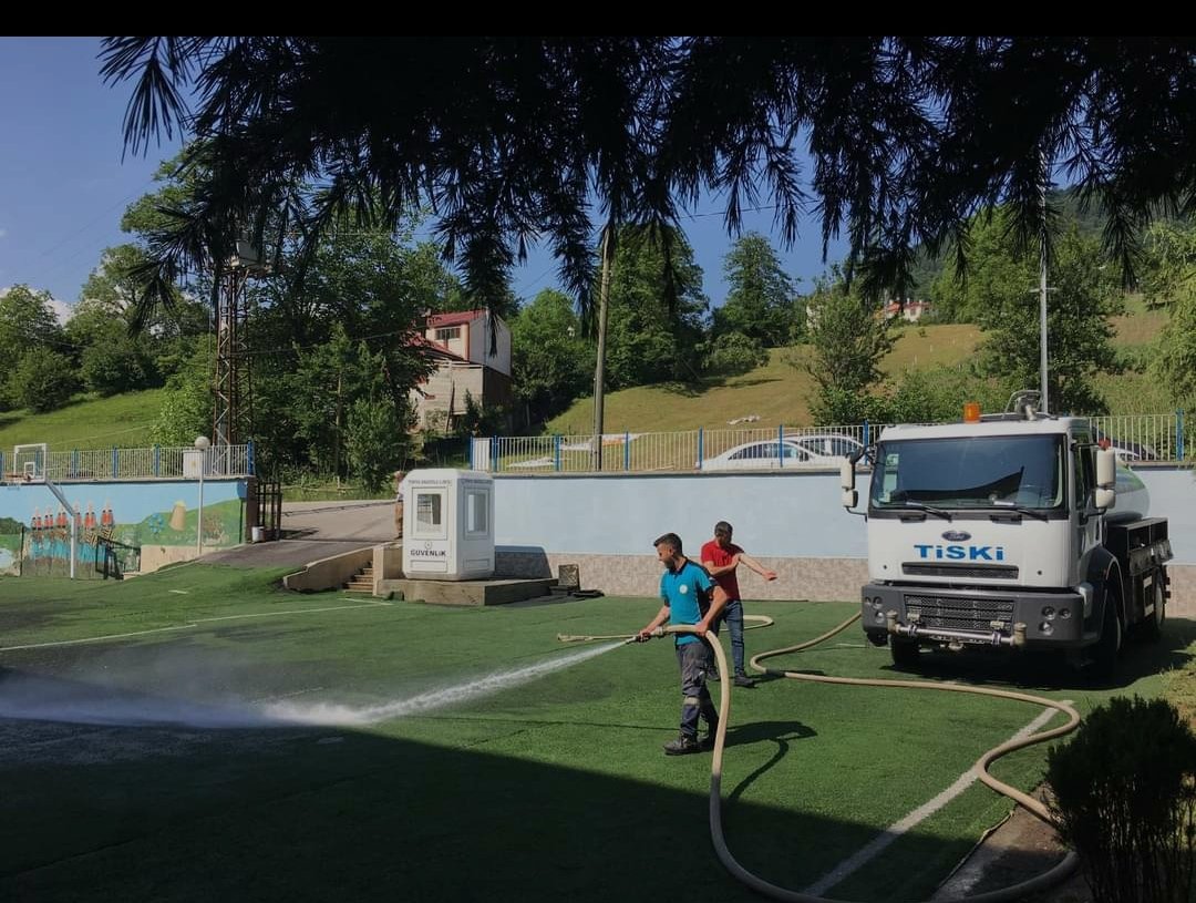 AnadoluTonya's tweet photo. 🌐Okulumuzun bahçesi Trabzon Büyükşehir Belediyesi TİSKİ ekiplerince yıkandı.Kendilerine şükranlarımızı sunuyoruz.

@TiskiKurumsal
@TrabzonBelTr
#trabzonmem 
@hbfettahoglu 
#tonyakaymakamligi
#tonyamem
#ziyadurmus
@AnadoluTonya https://t.co/CBjrLjnxSc
