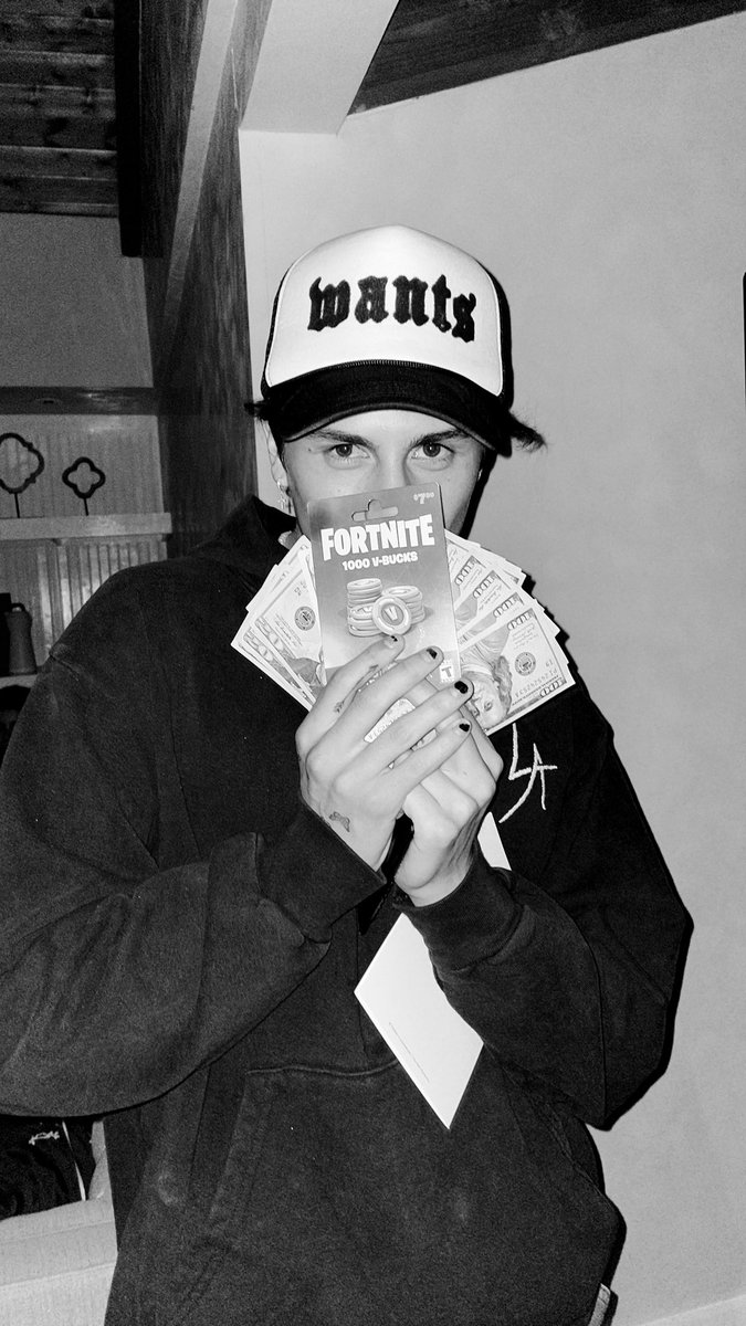 you’ll live on forever coop you made a huge impact on so many peoples lives dude you don’t even understand 🖤 and you’ll continue to help people struggling with mental health and save so many people dude!!!!!!