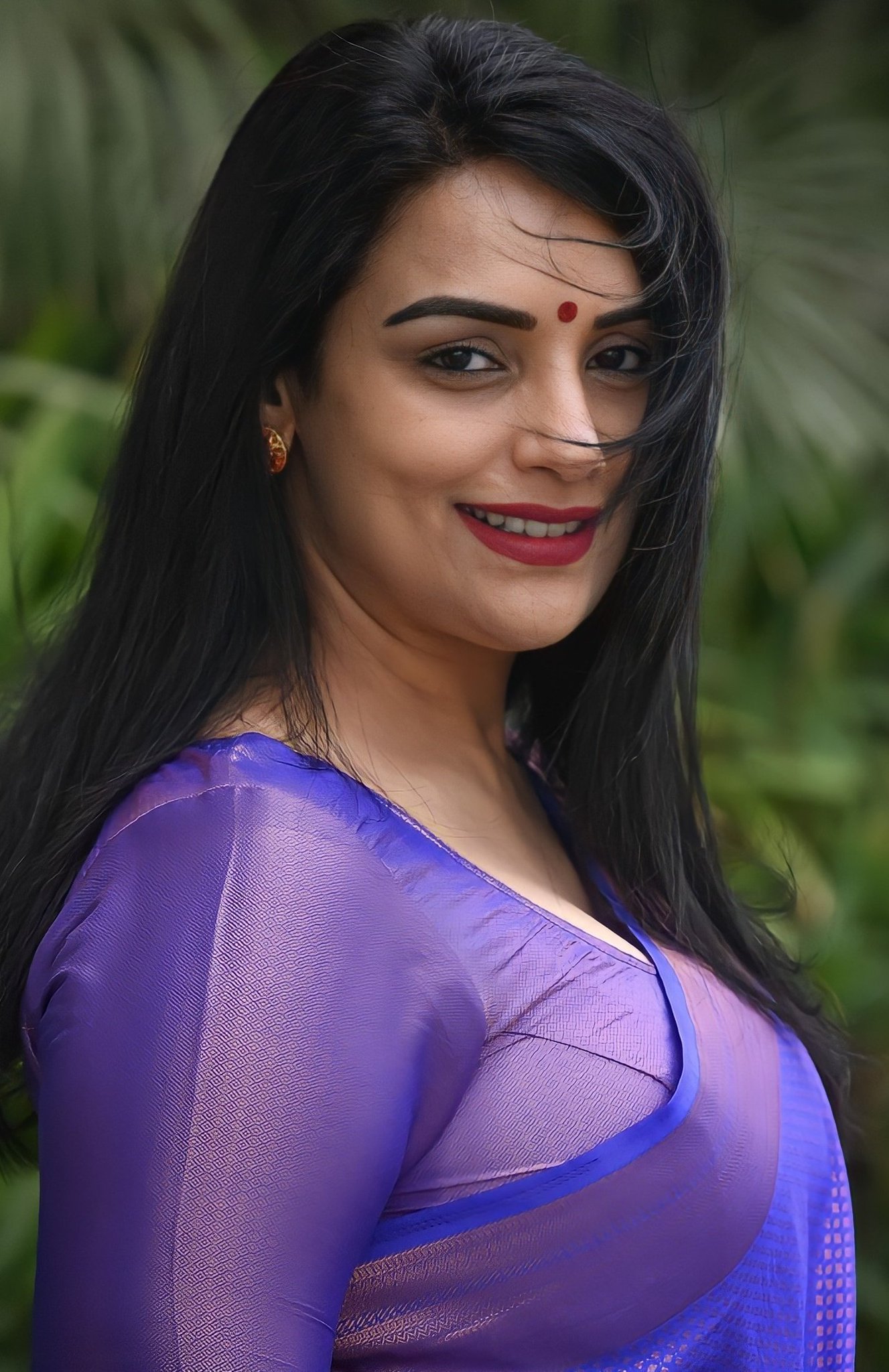 Hot Mallu Aunty Swetha Menon collections, Malayam Actress Swetha Menen iiQ8