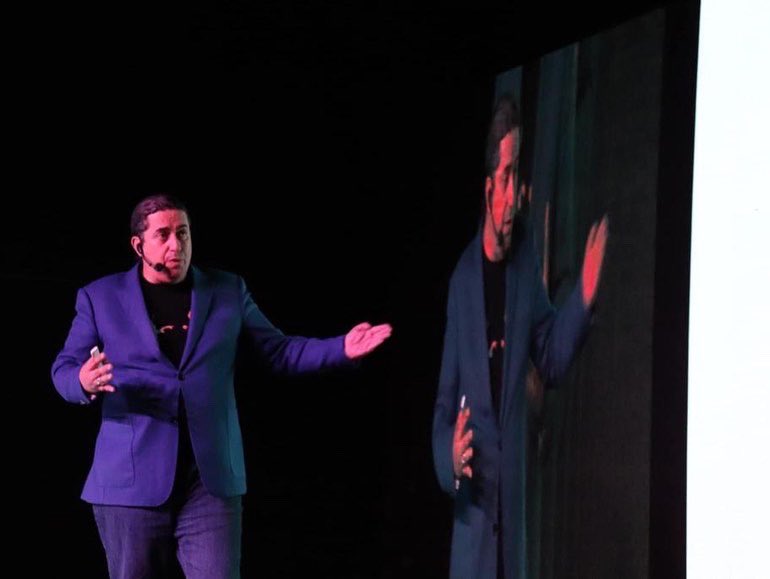dmontenegro1505's tweet photo. La innovación fue la protagonista ayer! En la noche el fabuloso evento de la Universidad Hemisferios MINDSPACE y en la mañana SMART CITY. #Inteligencia Artificial, #Metaversos, #Tecnologías Sociales, #Educación, #Supercreatividad… todo alrededor de las #personas! https://t.co/VH27jEub9D