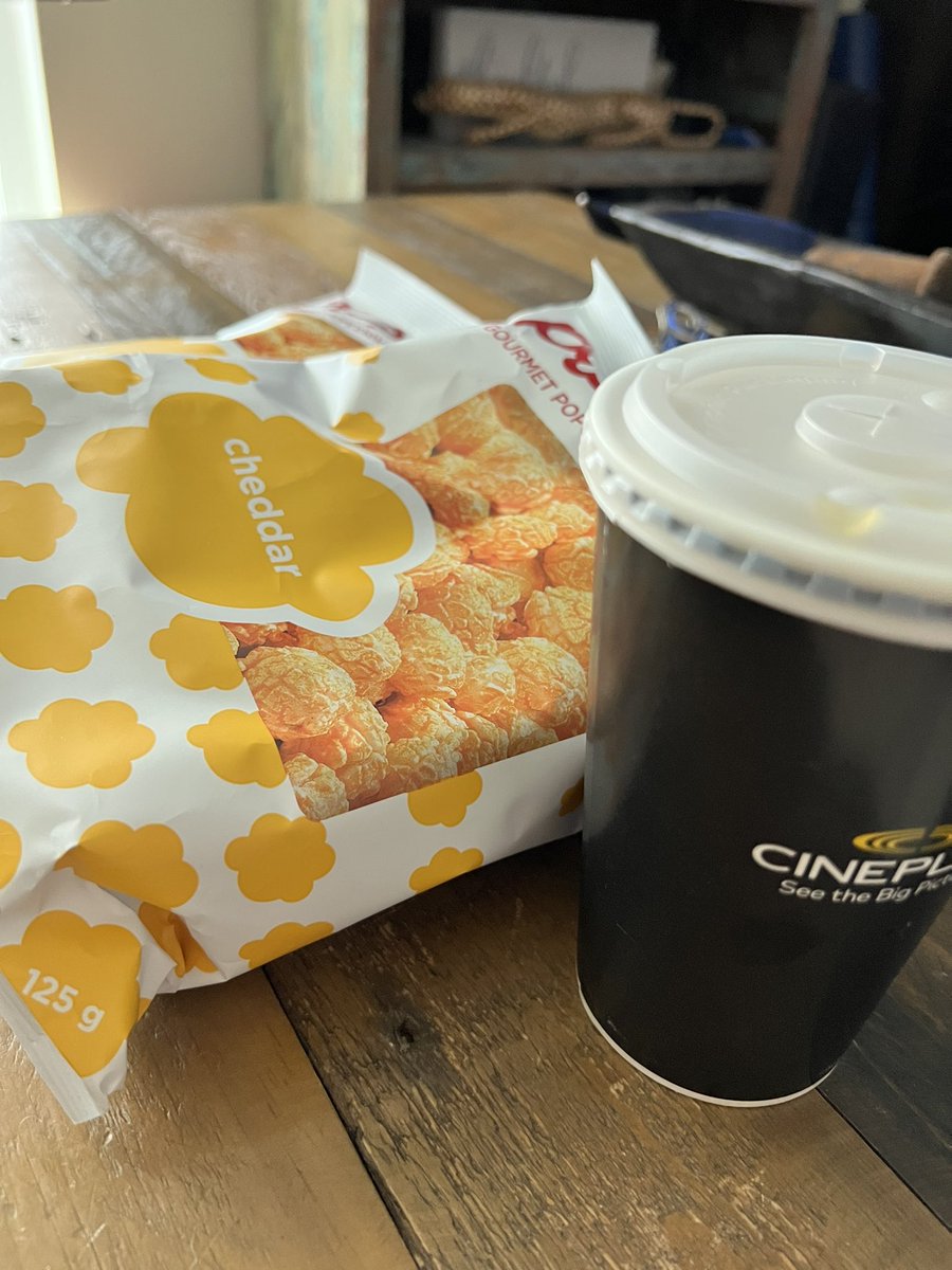 VancGiftBaskets's tweet photo. Omigoodness @UberEats brutal order mess-up from @Cineplex. Ordered popcorn with layered butter ... they sent bags of Poptopia Cheddar popcorn with a cup of butter What the Heck, why would anyone order this ???  Disgusting 🤮 https://t.co/Ygs8q6wrhc