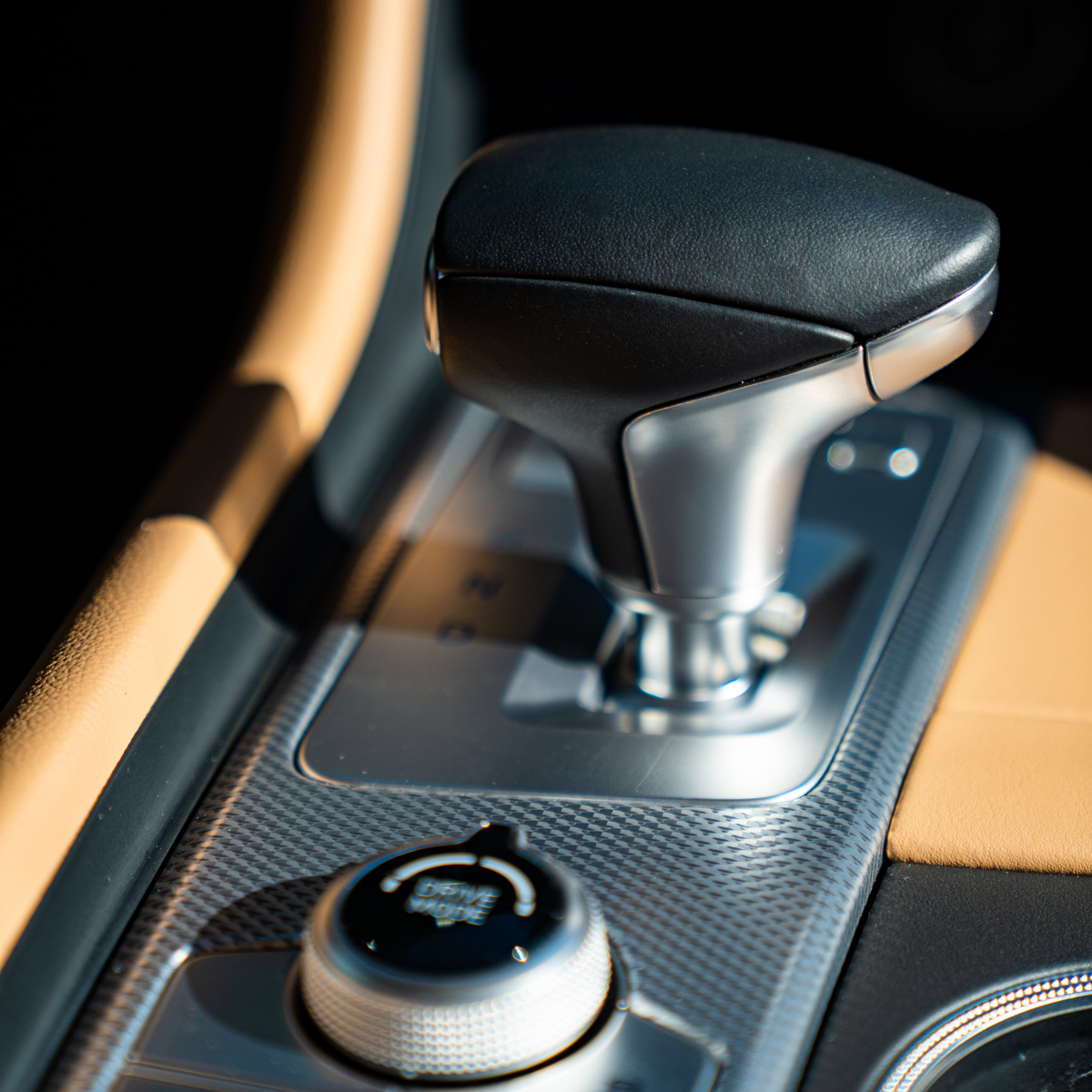 Enter the cockpit and prepare for takeoff. #G70.

Montez à bord de l'habitacle et propulsez-vous vers l’avant. #G70.