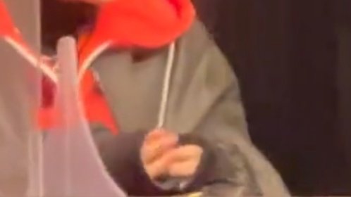 softlysunoo's tweet photo. #sunoo sweater paws ! ฅ(‗• ·̫ •‗ฅ) https://t.co/o68WwURfRZ