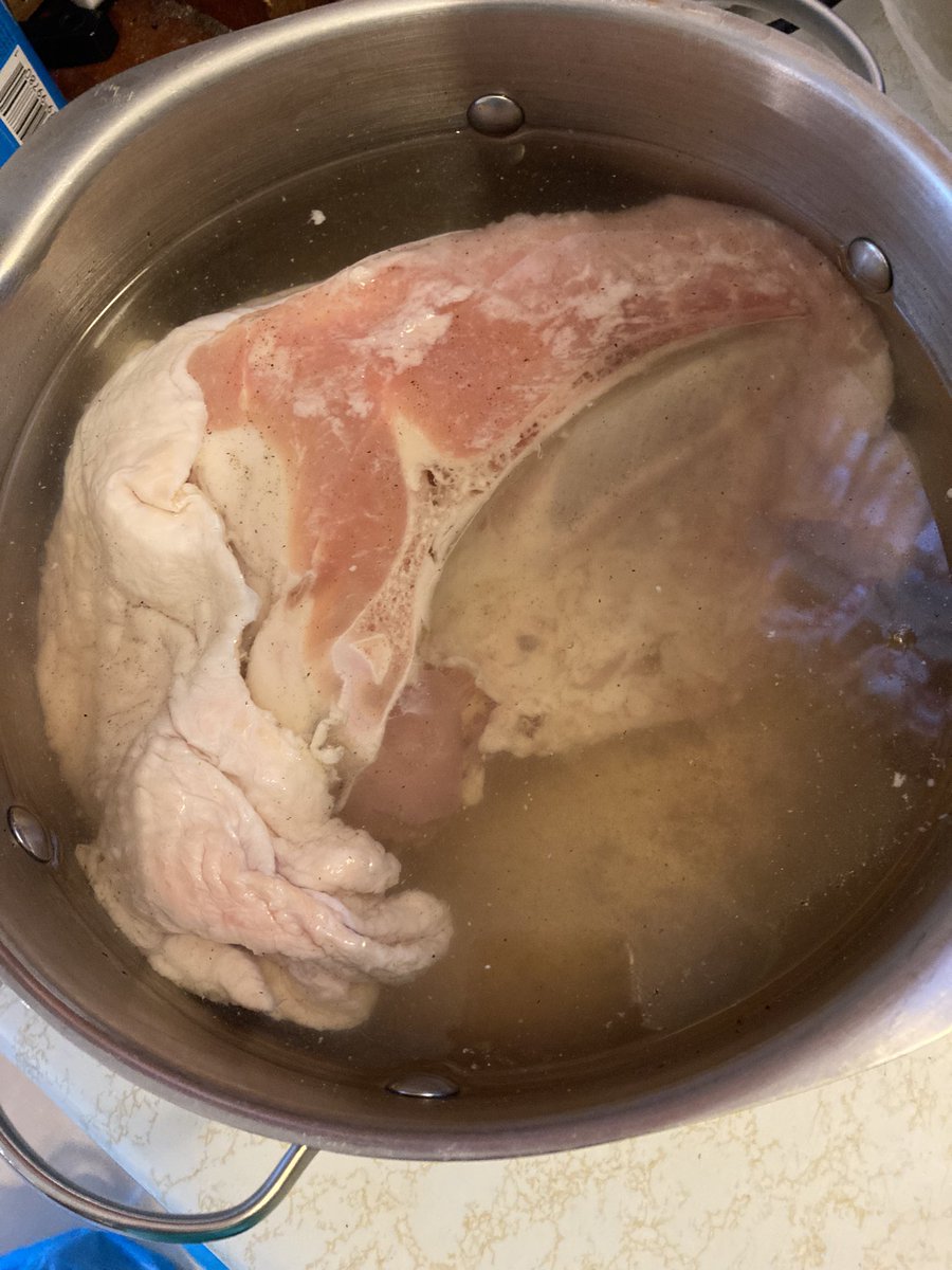 IfYouFollowMatt's tweet photo. #cleaneating #fresh #turkey #sandwiches needed!  Brined a Turkey breast today, then roasted it with compound butter with garlic and thyme!  Can’t wait for it to cool and hack it up for fresh Turkey samiches this weekend!  #foodie #athomechef #chefskills https://t.co/qhUYgySIEU