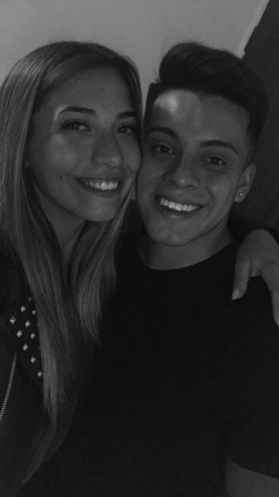 facurolon11's tweet photo. 💑💘 https://t.co/FOa5C5dcxv
