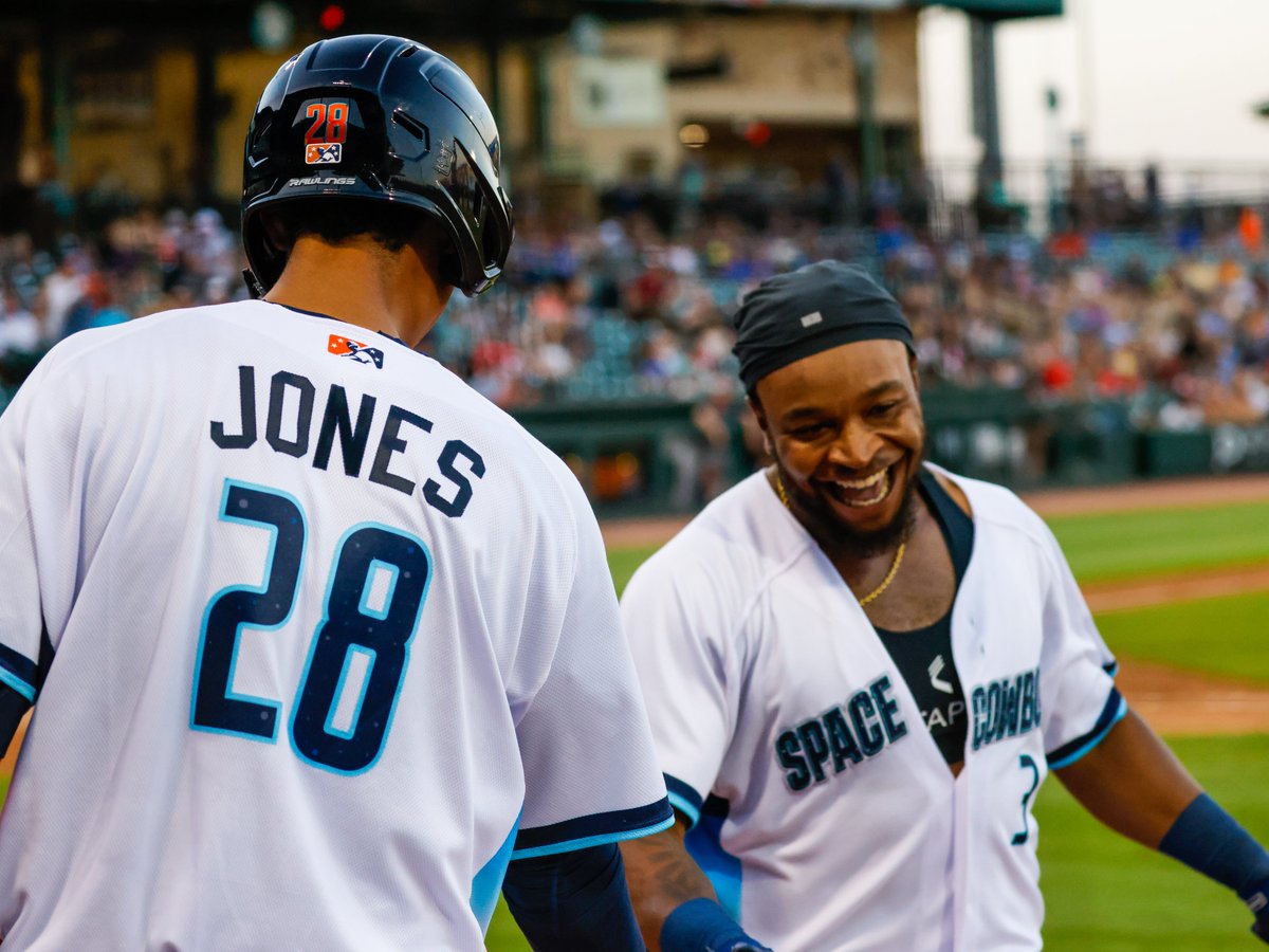SLSpaceCowboys's tweet photo. Julks and JJ with the back-to-back boom. 🧨 https://t.co/M2BFOLYb74