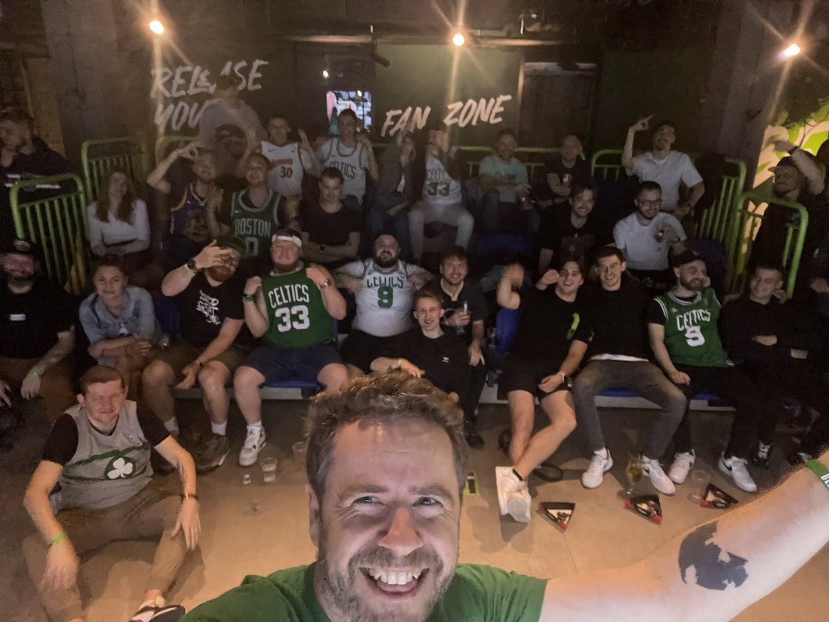 realmikekicks's tweet photo. Nie śpimy… OGLĄDAMY!!! 🏀🏆☘️⚡️

#NBAFinals #nbapl #AllAbout18 #CelticPride #CelticsvsWarriors #zarywamynoc https://t.co/3RRe5laULj