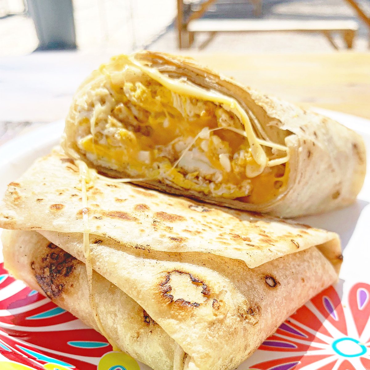 ChispaDiner's tweet photo. Quesudo: Eso es mucho #queso en un #burro #ChispaBurros #cheese #Burrito #Burritos #BurrosMatutinos #BreakfastBurrito #EggBurrito #Desayuna #Desayuno #Breakfast #Brunch #lunch #delivery #Hermosillo #Sonora #Mexico #fyp #foryou #parati  #tacos #foodie #food #foodporn #taco #yummy https://t.co/eT0JUtnI5v
