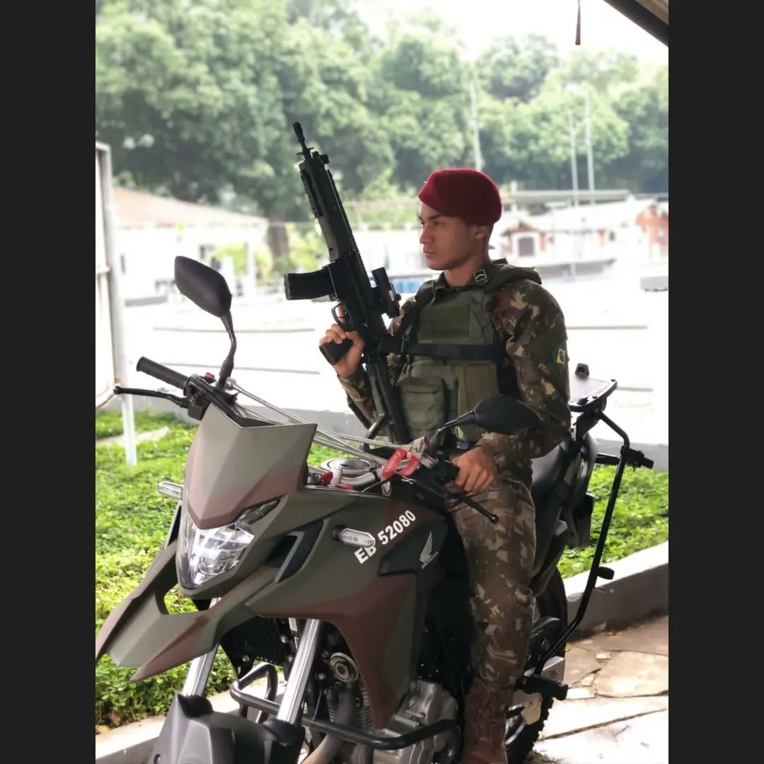 Victtor_rosaa's tweet photo. Nunca deixe que o medo sufoque os seus sonhos. 🦅☠️ https://t.co/GPvfeKwF35