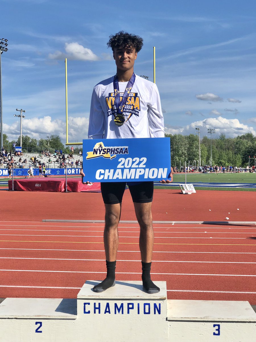 Presenting NYSPHSAA 400m IH Champion: ELIJAH MALLARD!
#NYSPHSAA #section9