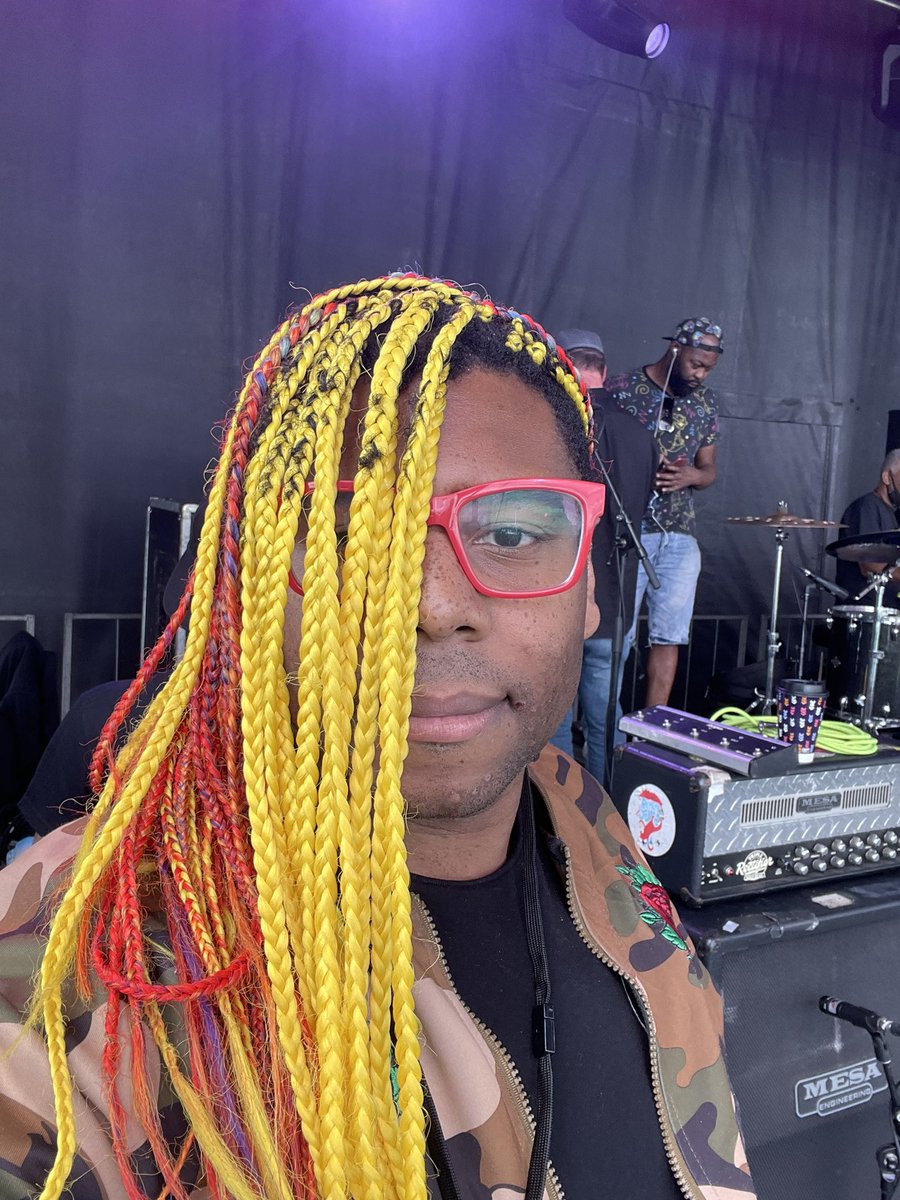 GodsWeapon tweet media