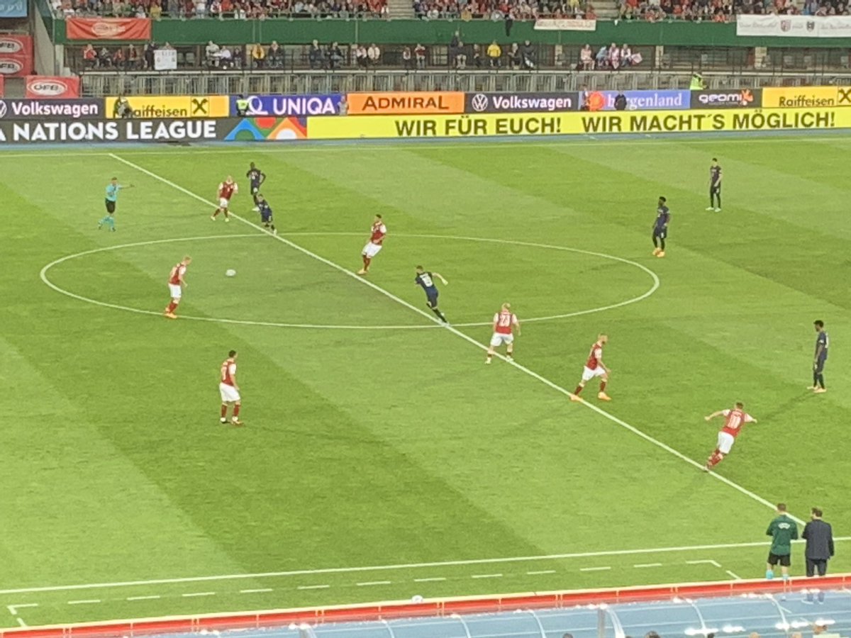 enit7677's tweet photo. In a surprise move Austria opens the game with the #Bongcloud attack 😉#AutFra https://t.co/UwN0Jew84s