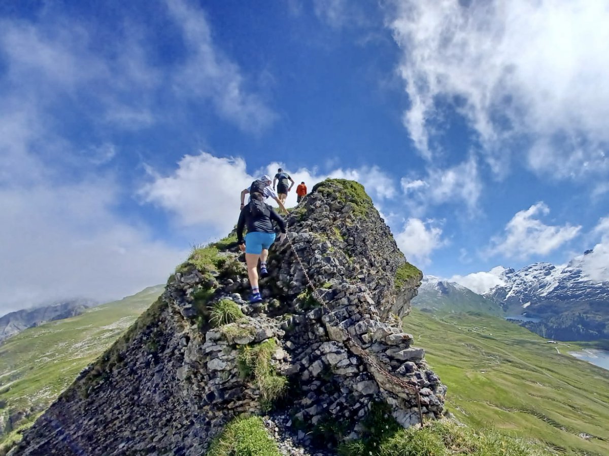 Views from our @TwoCirclesSport "office" for the day at 7,000ft in the Swiss Alps🇨🇭🏔